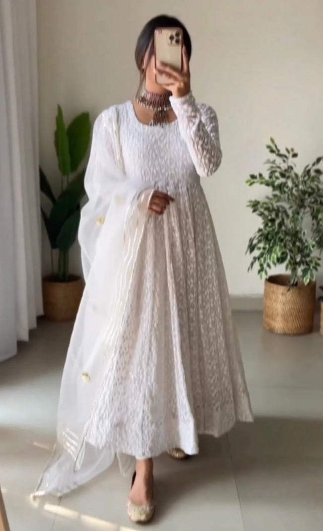 ADA Women Plus Size White Chikankari Embroidered Pure Cotton Kurti -  Absolutely Desi